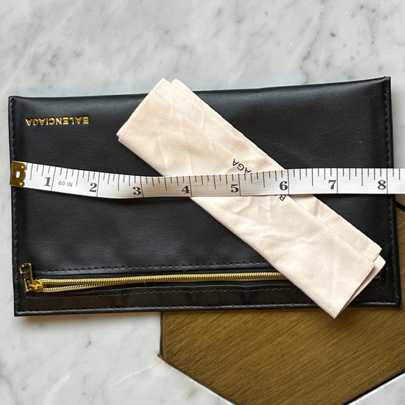 Balenciaga soft sunglasses case, black & gold. - Picture 6 of 12